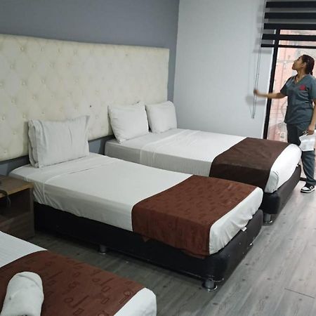 Aw Hotel Ariston Tower Богота Екстериор снимка