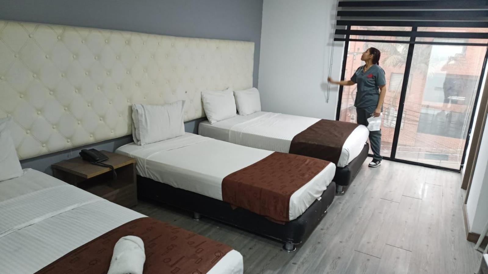 Aw Hotel Ariston Tower Богота Екстериор снимка