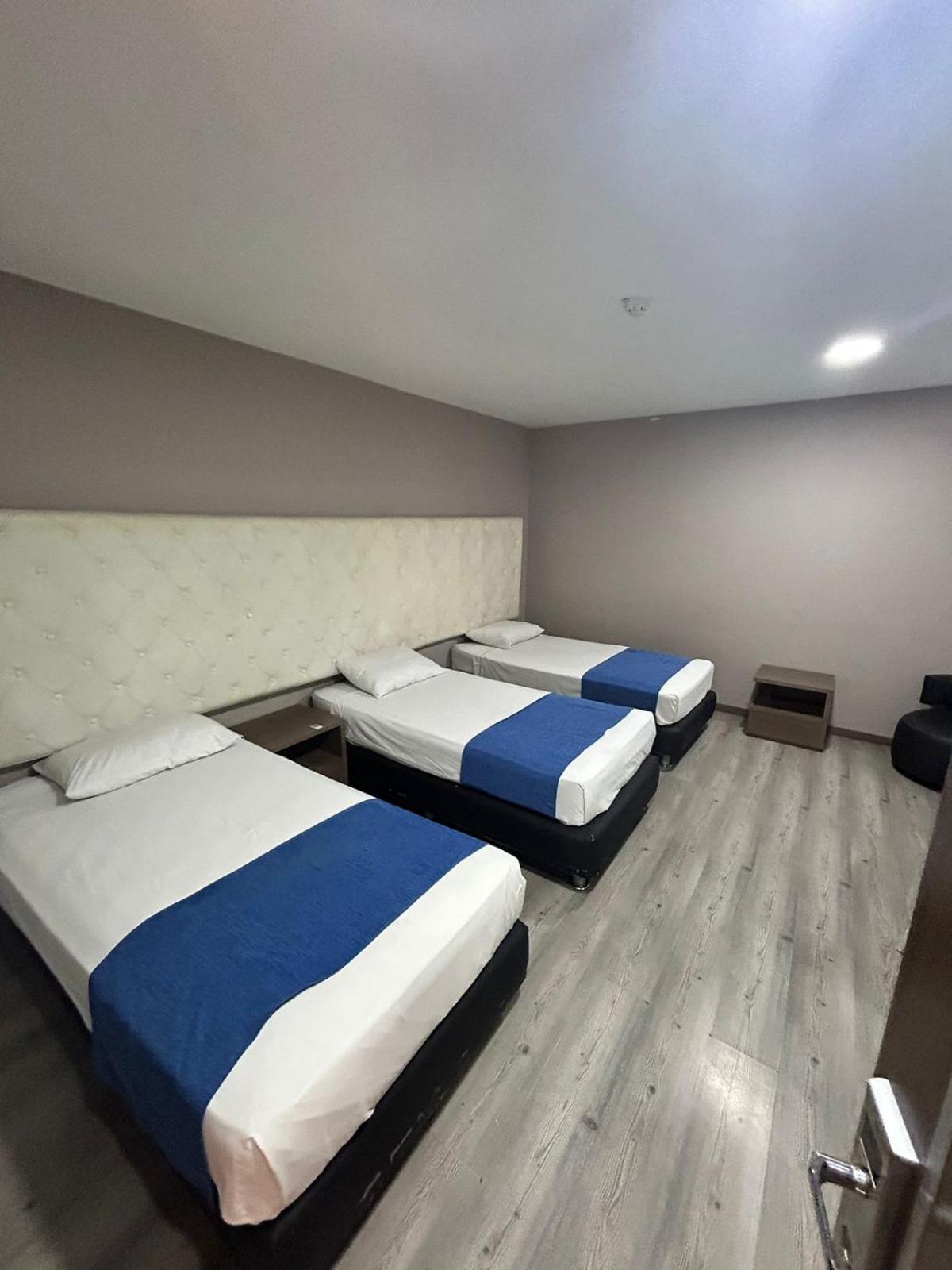Aw Hotel Ariston Tower Богота Екстериор снимка